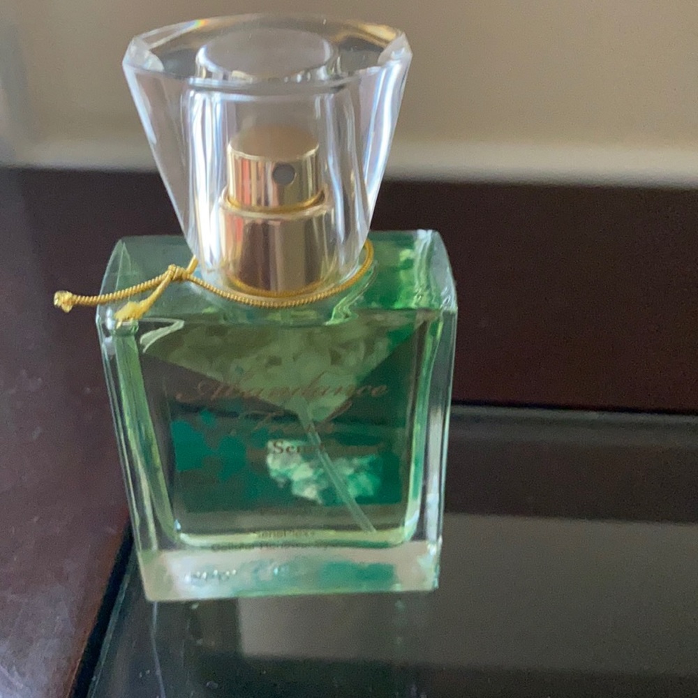 SALE!!! SeneGence Abundance Fresh perfume